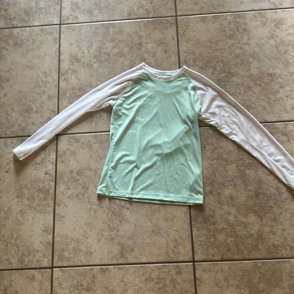 Girls Columbia long sleeve shirt size 10-12